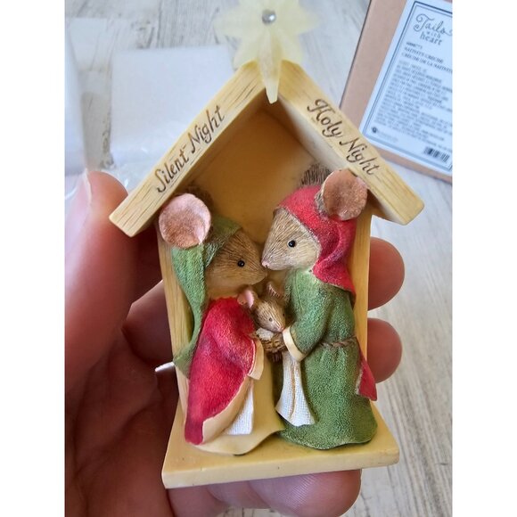 Enesco Nativity creche mouse tails with heart 600-8771 Mary Joseph figurine mini - Picture 4 of 7